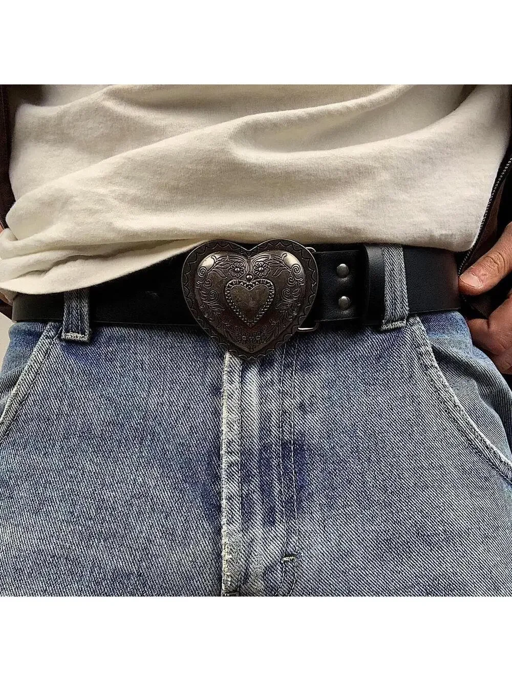 American Western vintage style Heart Belt Buckle black belt. 38.5 inches